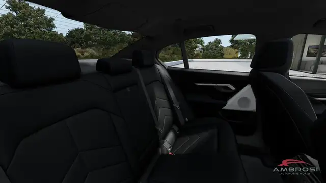 BMW 5 Series view 11