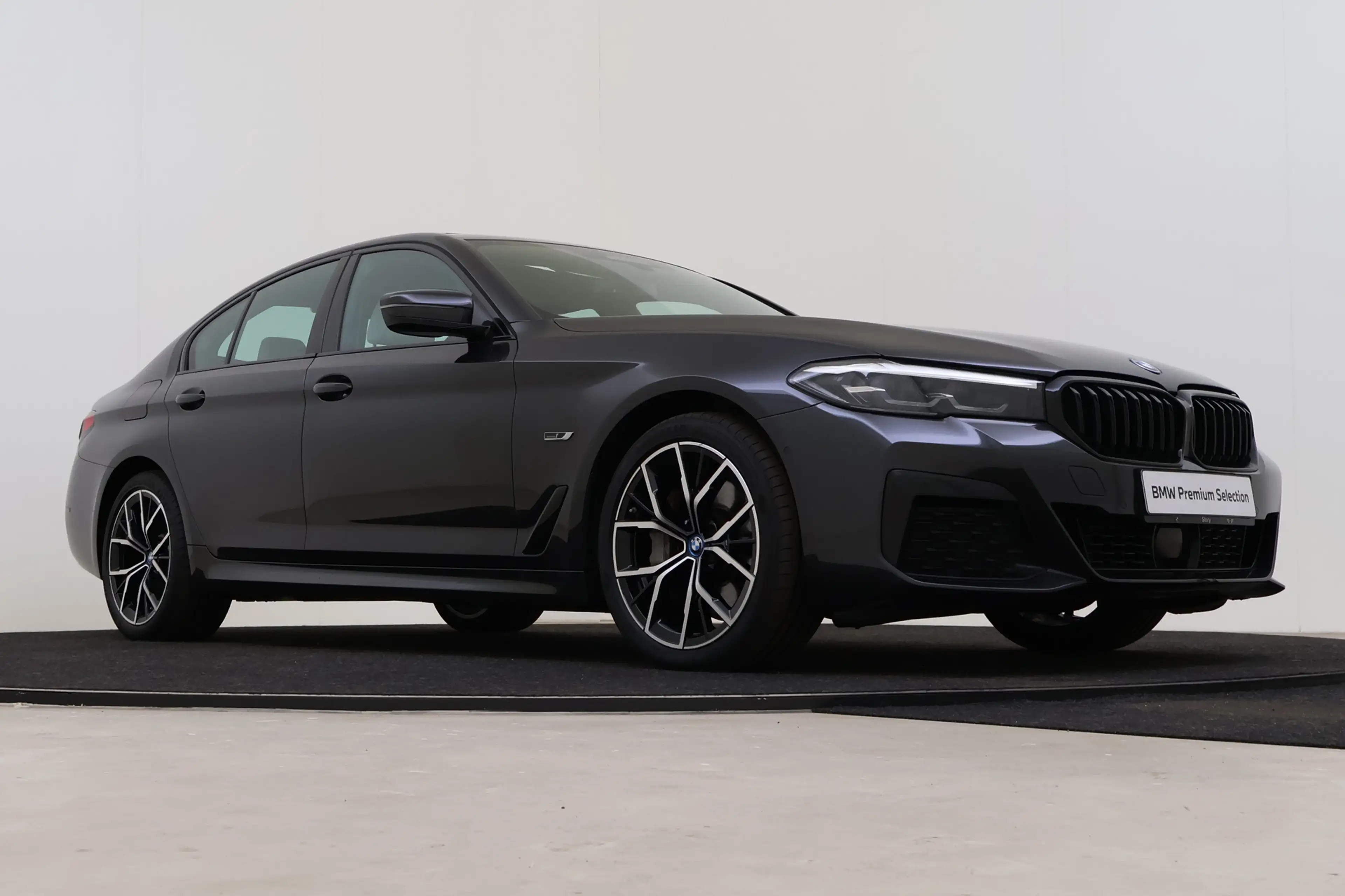 BMW 545 5 Serie 545e xDrive High Executive M Sport Automaa — photo 10