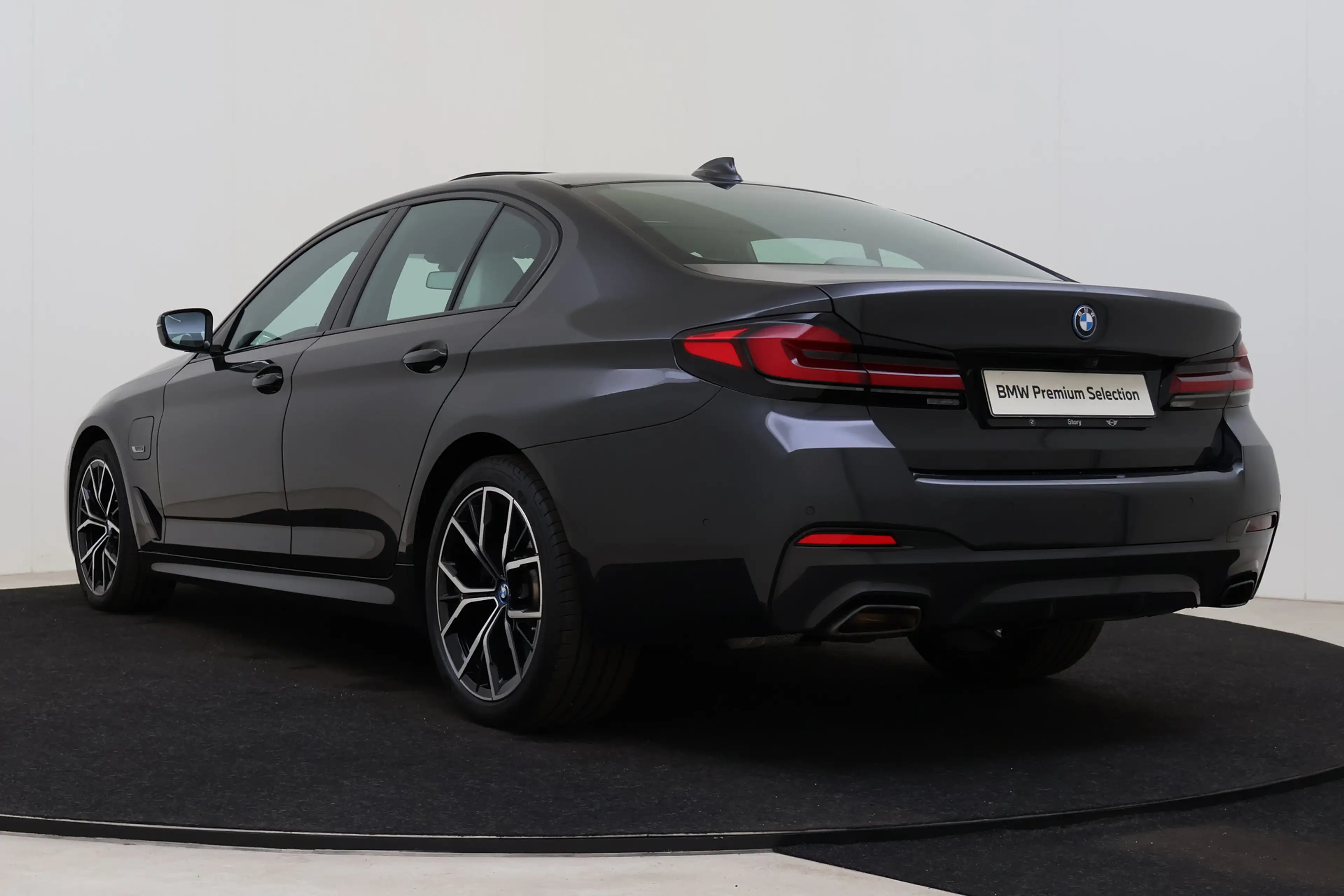 BMW 545 5 Serie 545e xDrive High Executive M Sport Automaa — photo 15