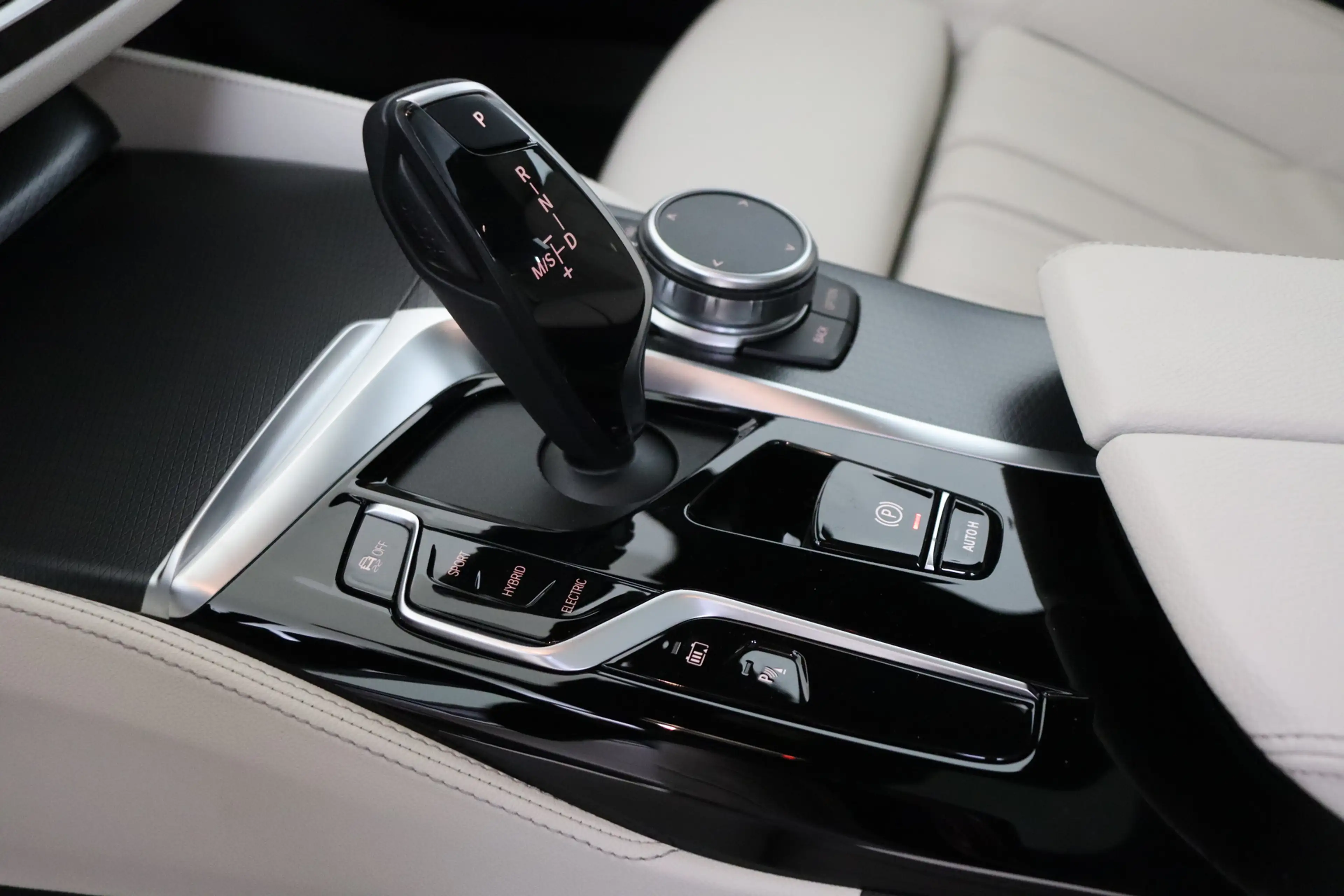 BMW 545 5 Serie 545e xDrive High Executive M Sport Automaa — photo 6