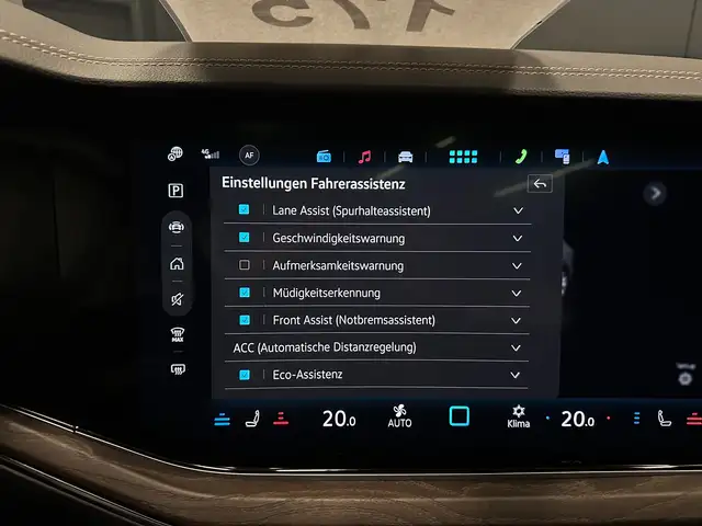 Volkswagen Touareg view 24