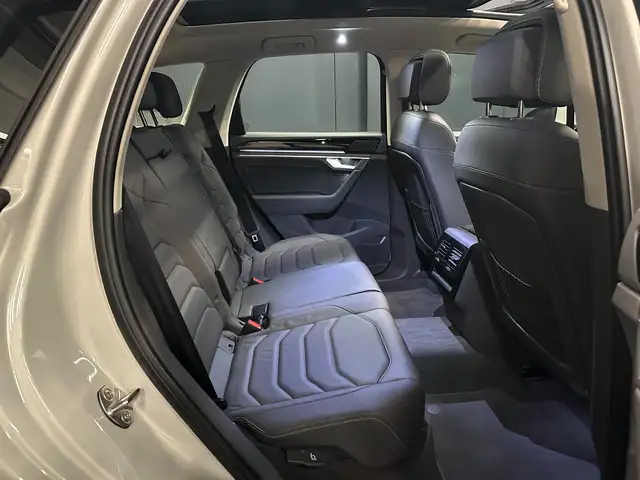 Volkswagen Touareg view 27