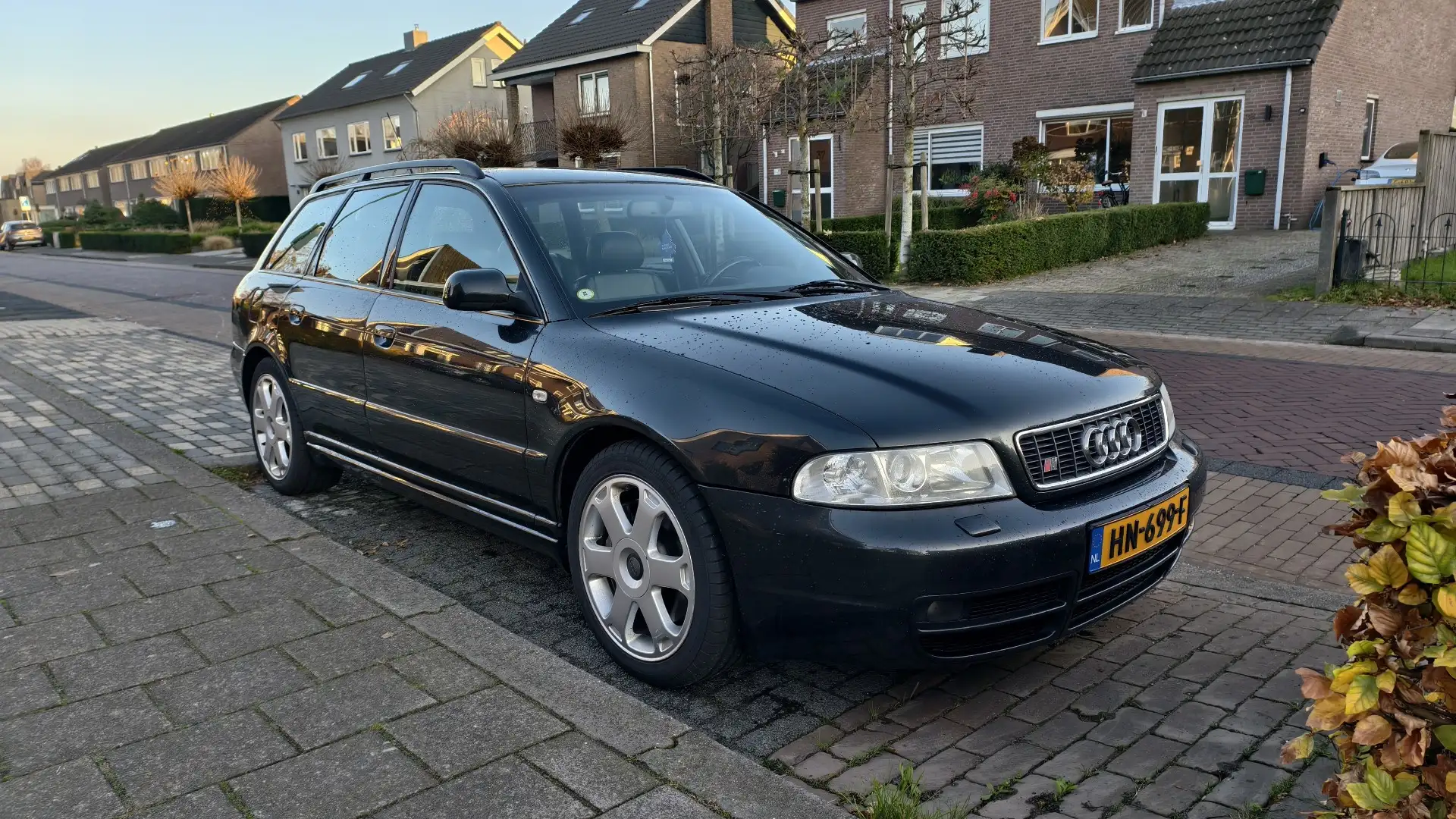 Audi S4 Avant 2.7 quattro Чорний - 1