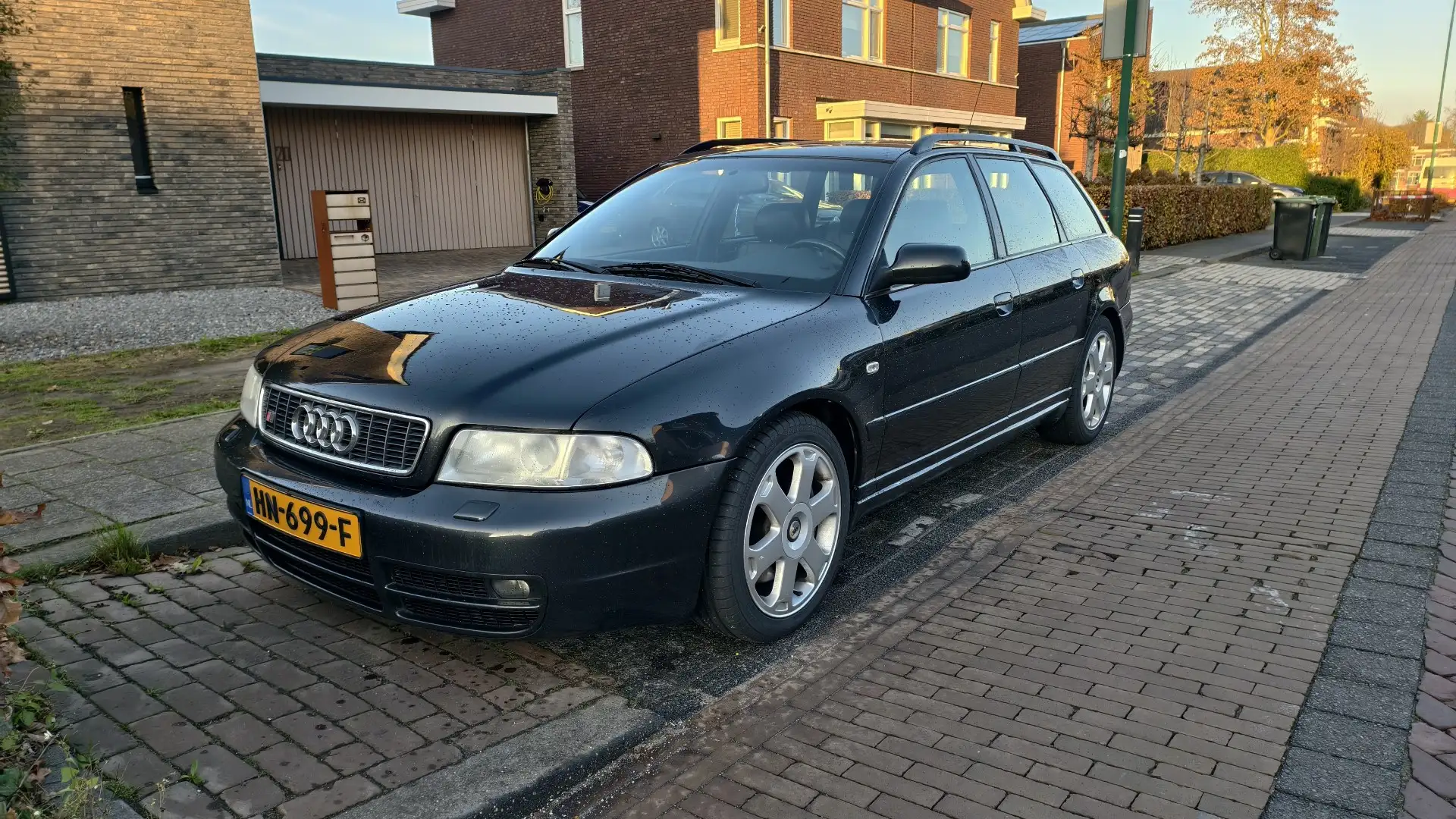 Audi S4 Avant 2.7 quattro Чорний - 2