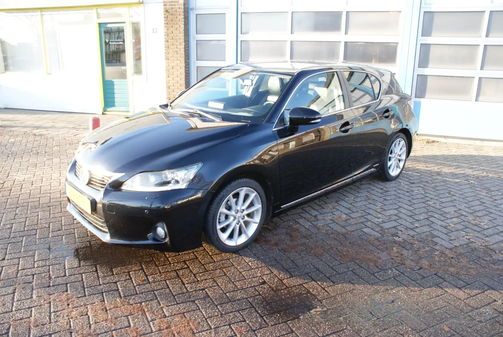 Lexus CT 200h Hybrid Schwarz - 1