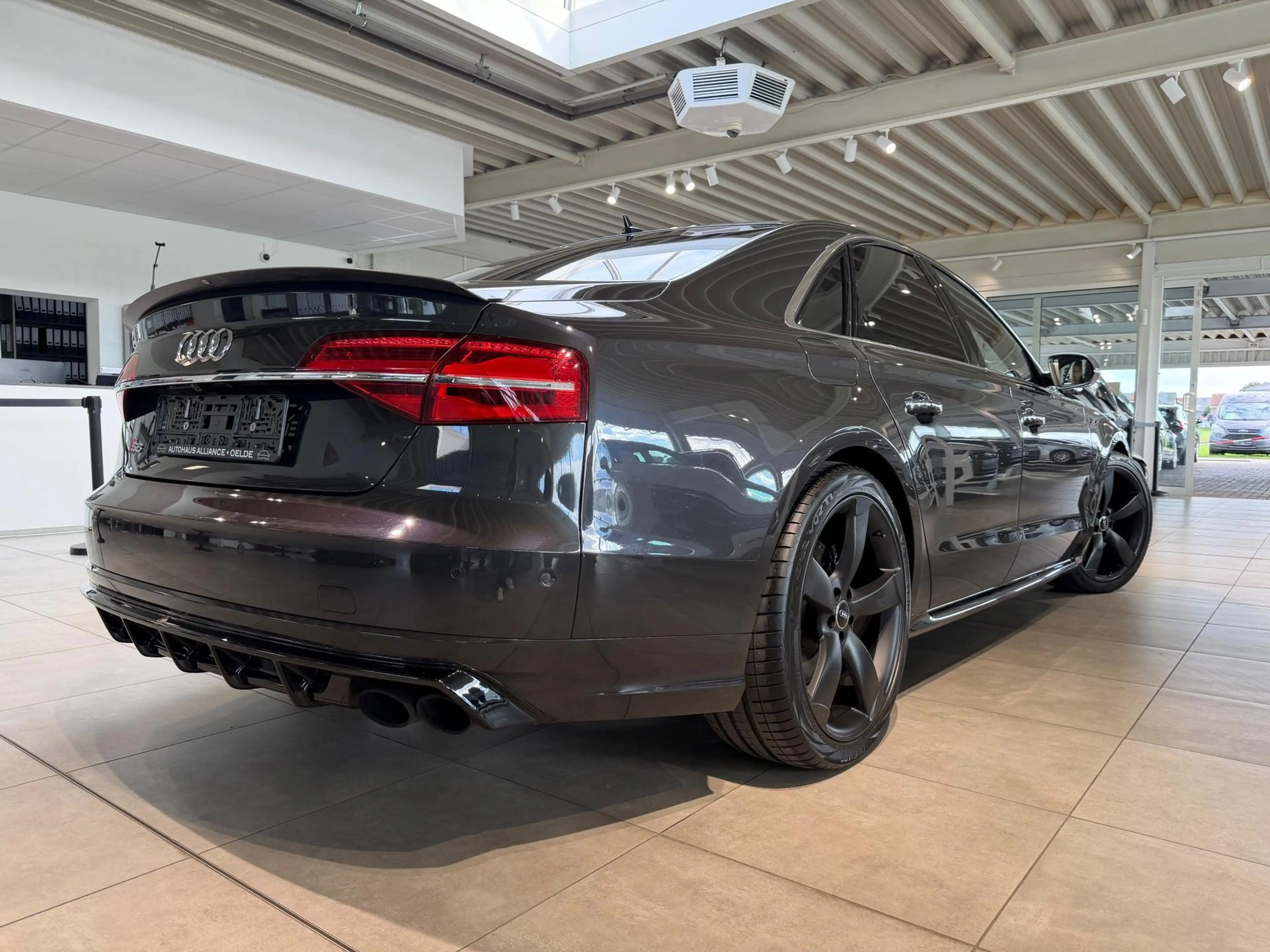 Audi S8 4.0 TFSI quattro 382 kW (519 PS), Autom. 8-Gang — photo 4
