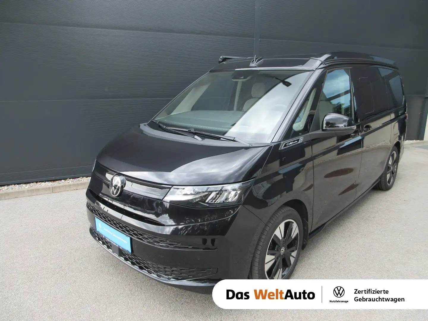 Volkswagen T7 California VW T7 California Beach eHybrid 180 kW 4M Schwarz - 1