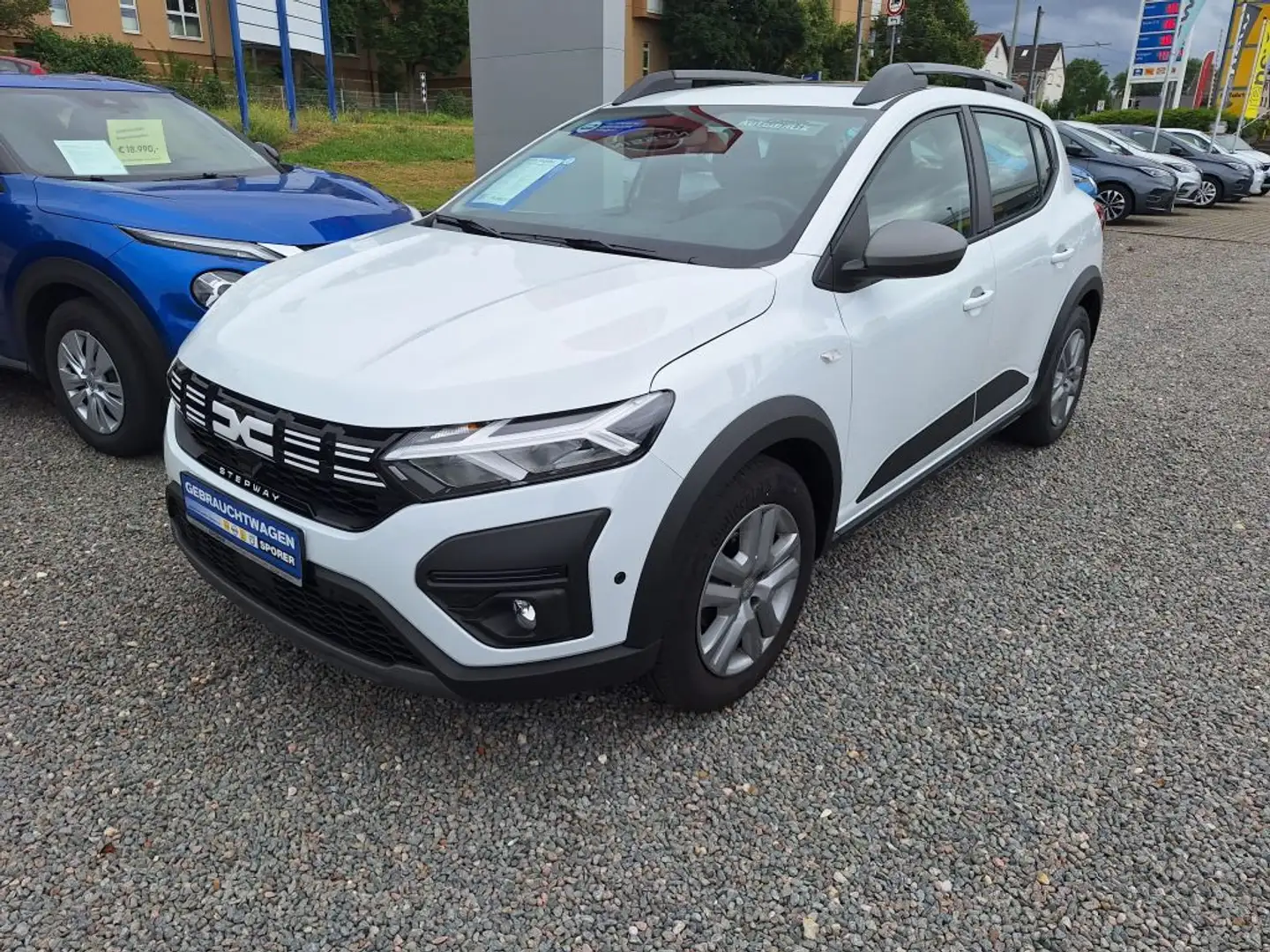 Dacia Sandero Stepway TCe 90 CVT Expression Weiß - 1