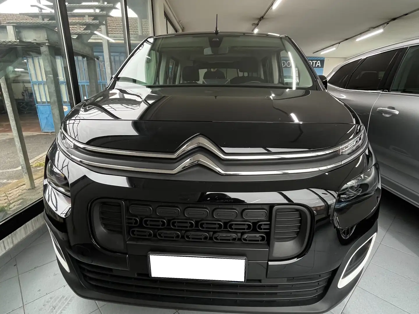 Citroen Berlingo Berlingo 1.5 bluehdi 5 posti Shine s Black - 1