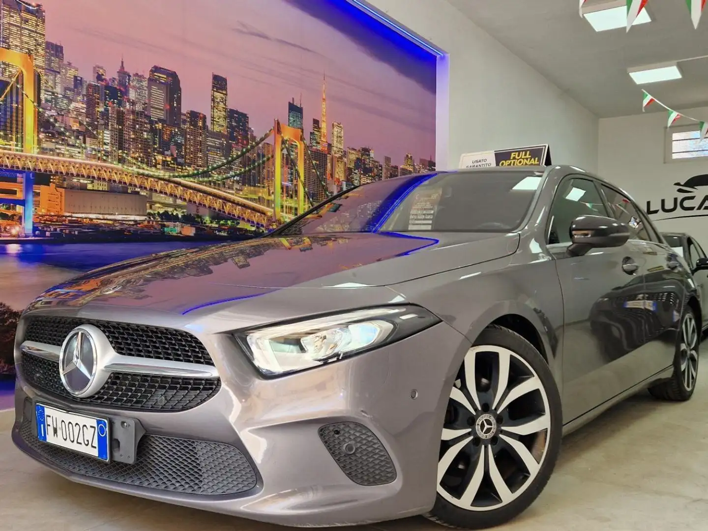 Mercedes-Benz A 180 A 180 d Sport auto Gris - 1