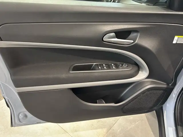 Jeep Avenger view 15