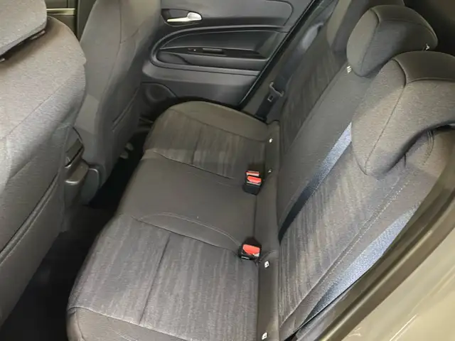 Jeep Avenger view 13