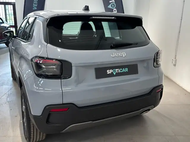 Jeep Avenger view 5