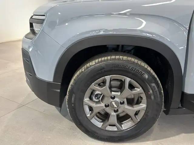 Jeep Avenger view 8