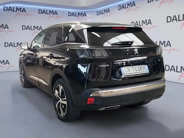 Peugeot 3008 view 3