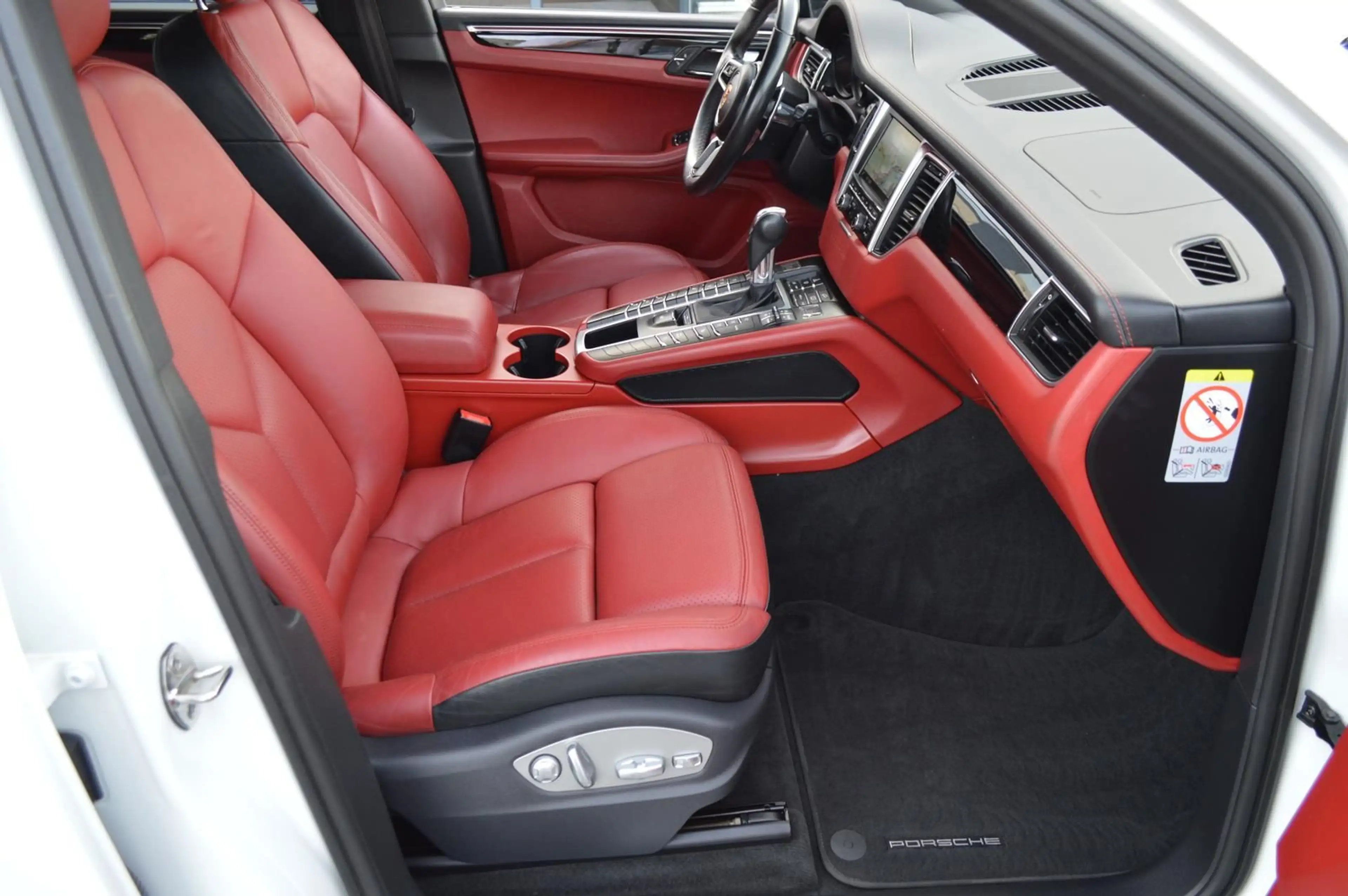 Porsche Macan S*Kamera*Bi-Xenon*Memory*Navi*PCM*Leder* — photo 7