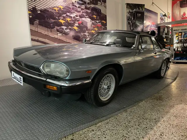 Jaguar XJSC Jaguar XJ-SC V12