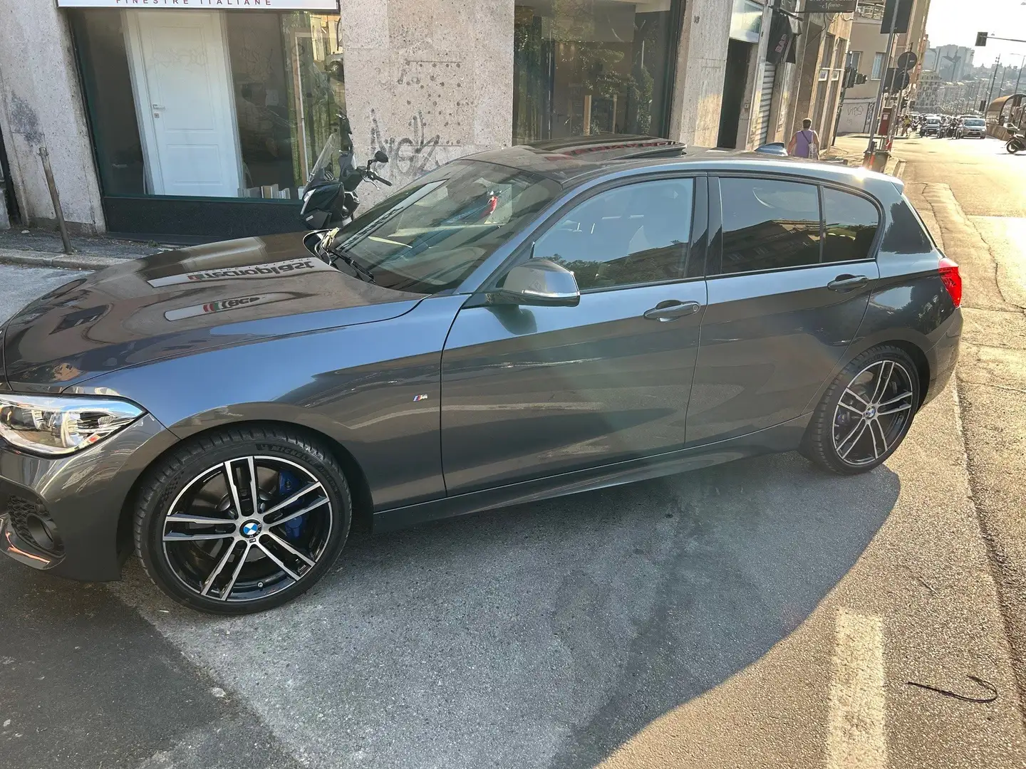 BMW 120 Serie 1 F/20-21 2015 120d Msport 5p auto Gri - 2