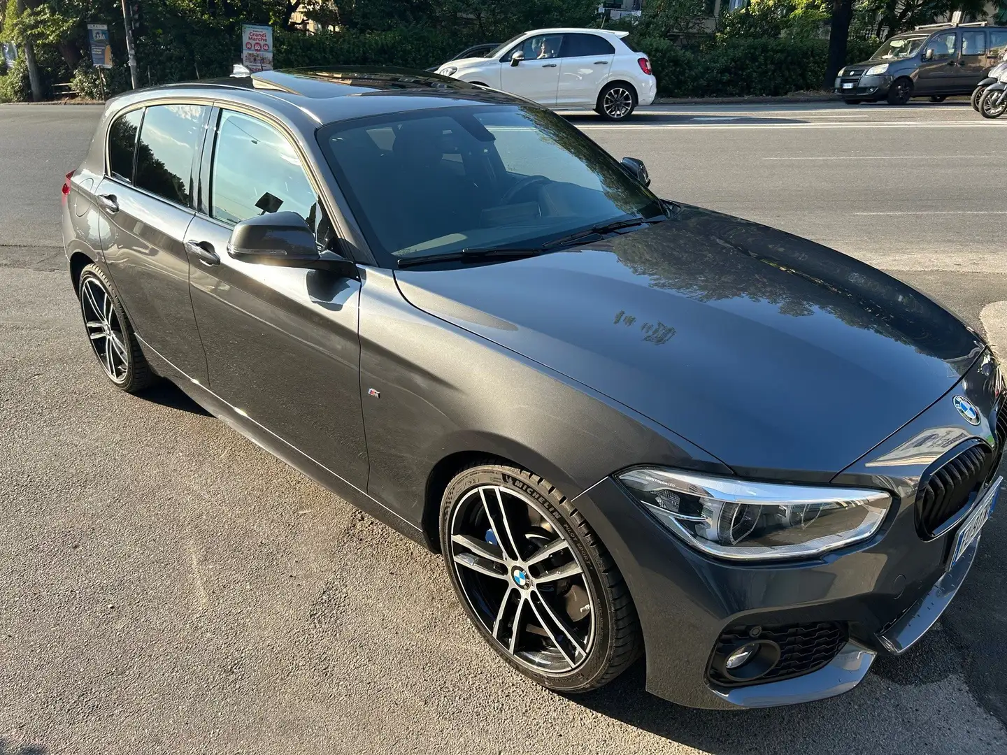 BMW 120 Serie 1 F/20-21 2015 120d Msport 5p auto Gri - 1