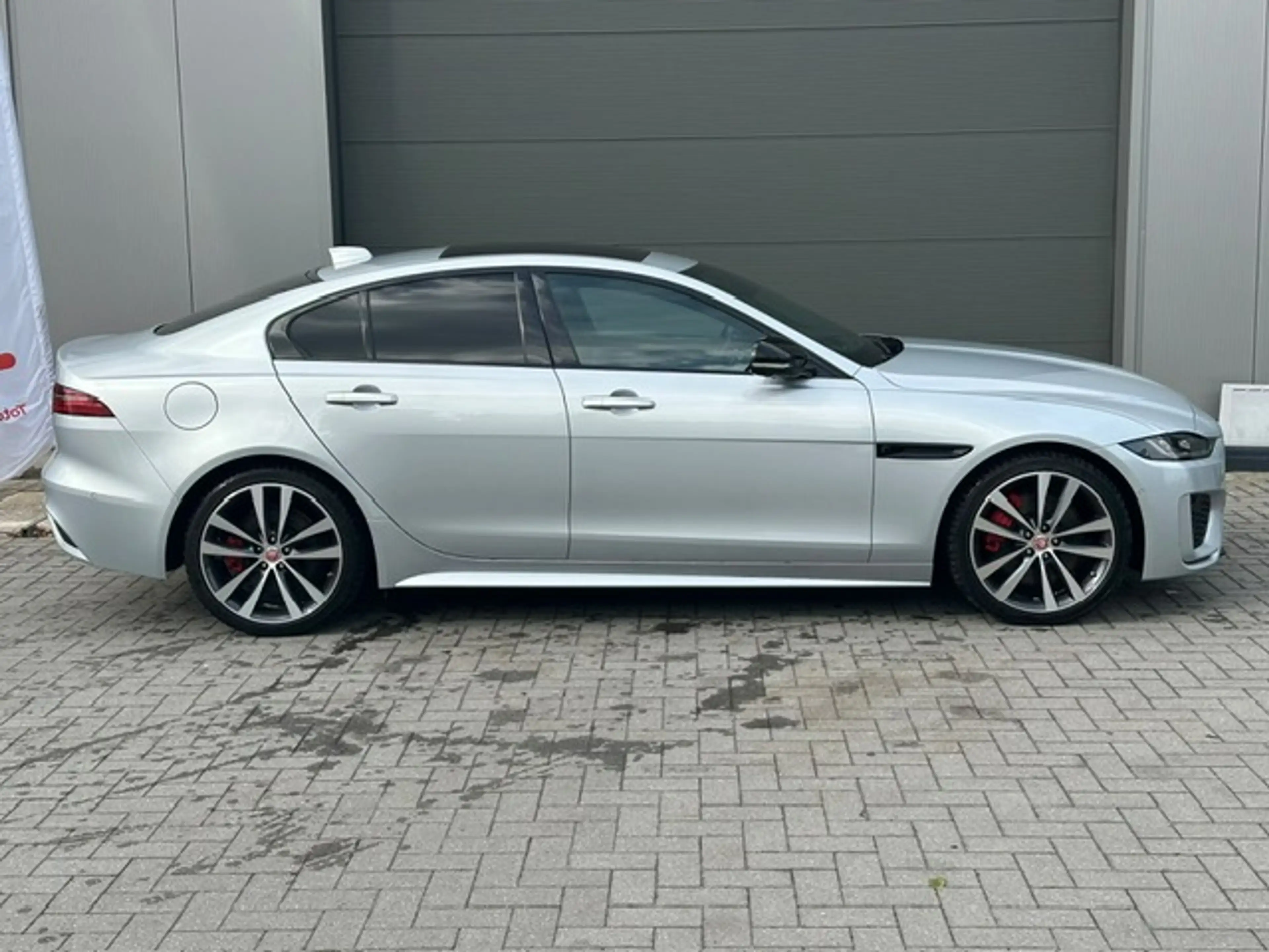 Jaguar XE LED/CAMERA/PANO DAK — photo 4