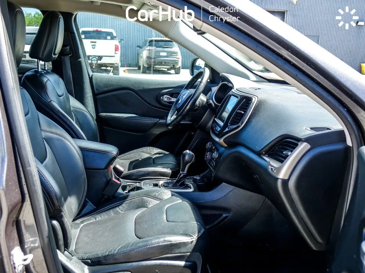 Jeep Cherokee снимка Jeep Cherokee