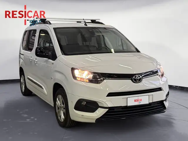 Toyota Proace City Verso 1.2P 110cv S&S L1 D Executive