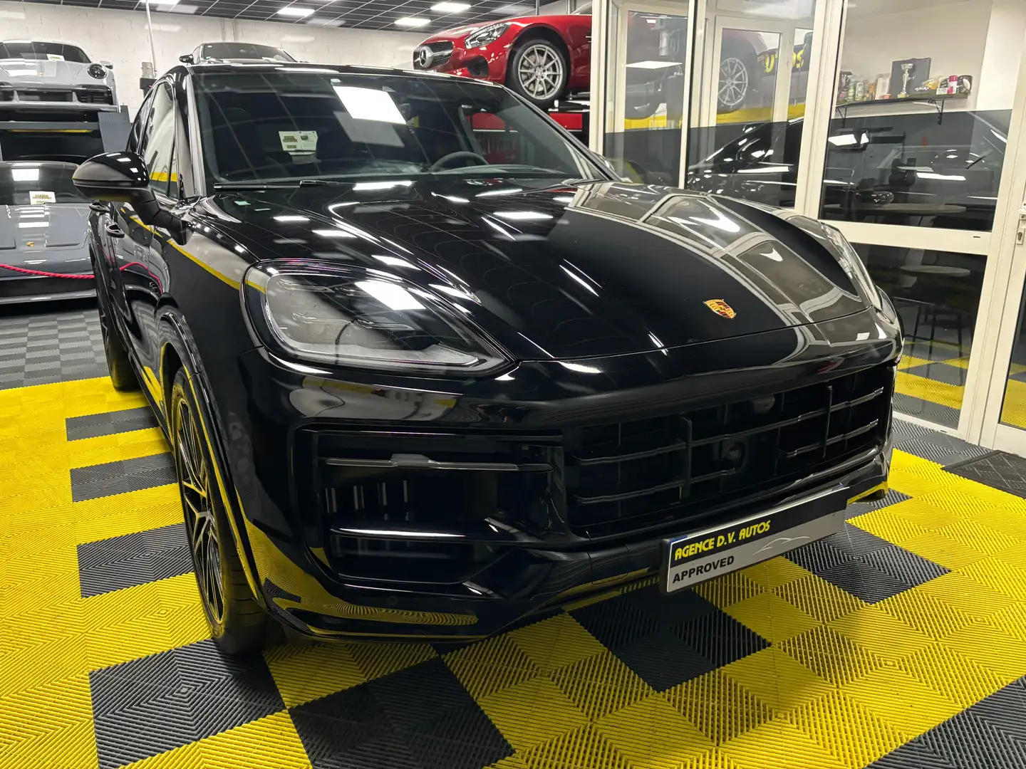 Porsche Cayenne COUPE 3.0 V6 3.0 E6HYBRID 470 CV Noir - 2