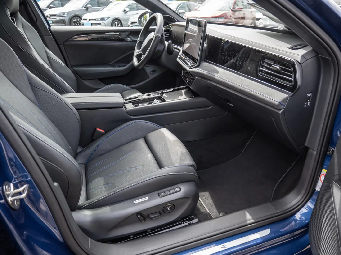 Volkswagen Passat Variant 2.0 TDI R-Line STANDHZ MEMORY Azul - 2