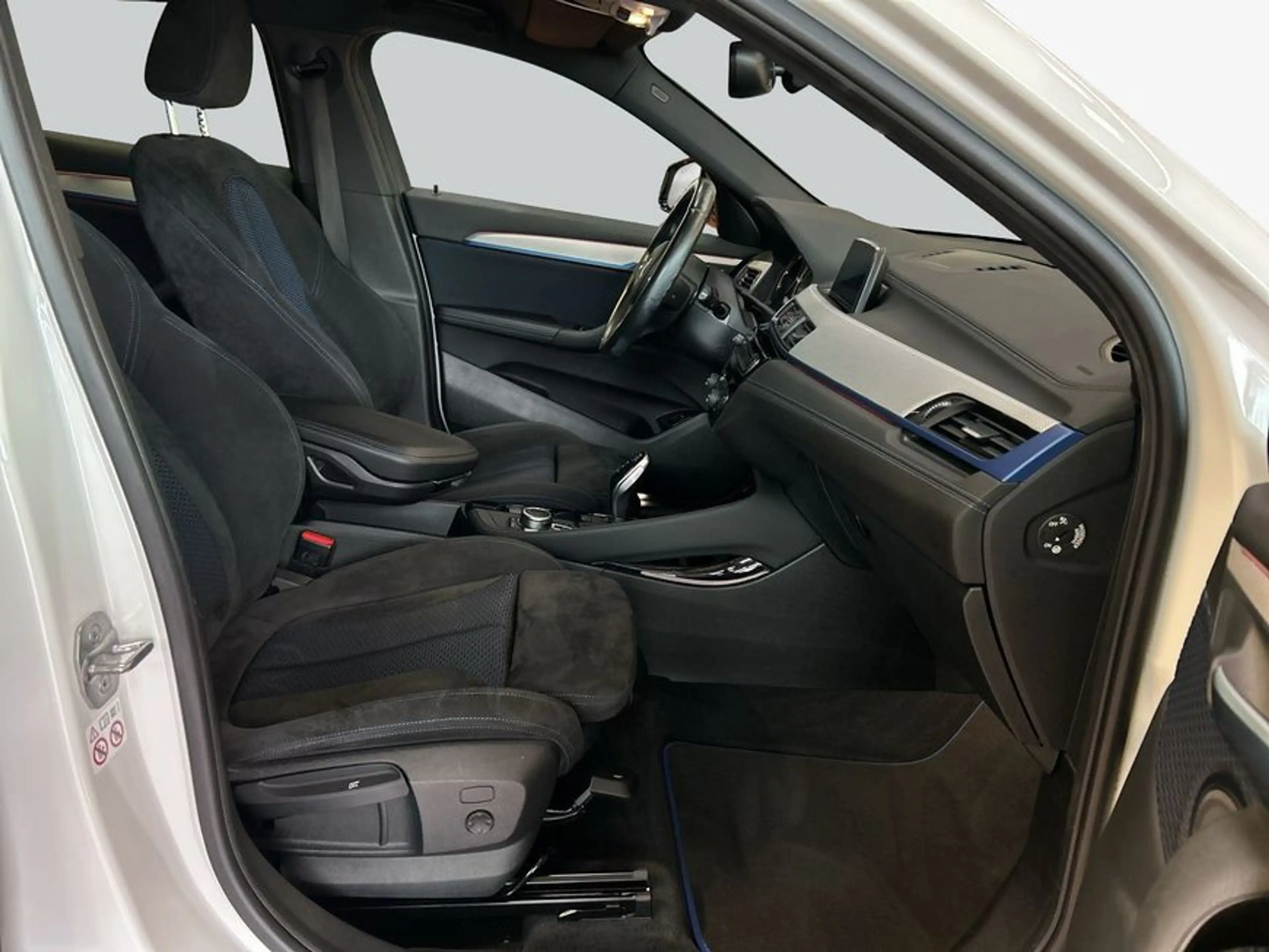 BMW X2 sDrive20i Aut. M Sport *Navi*RFK*SHZ* — photo 13