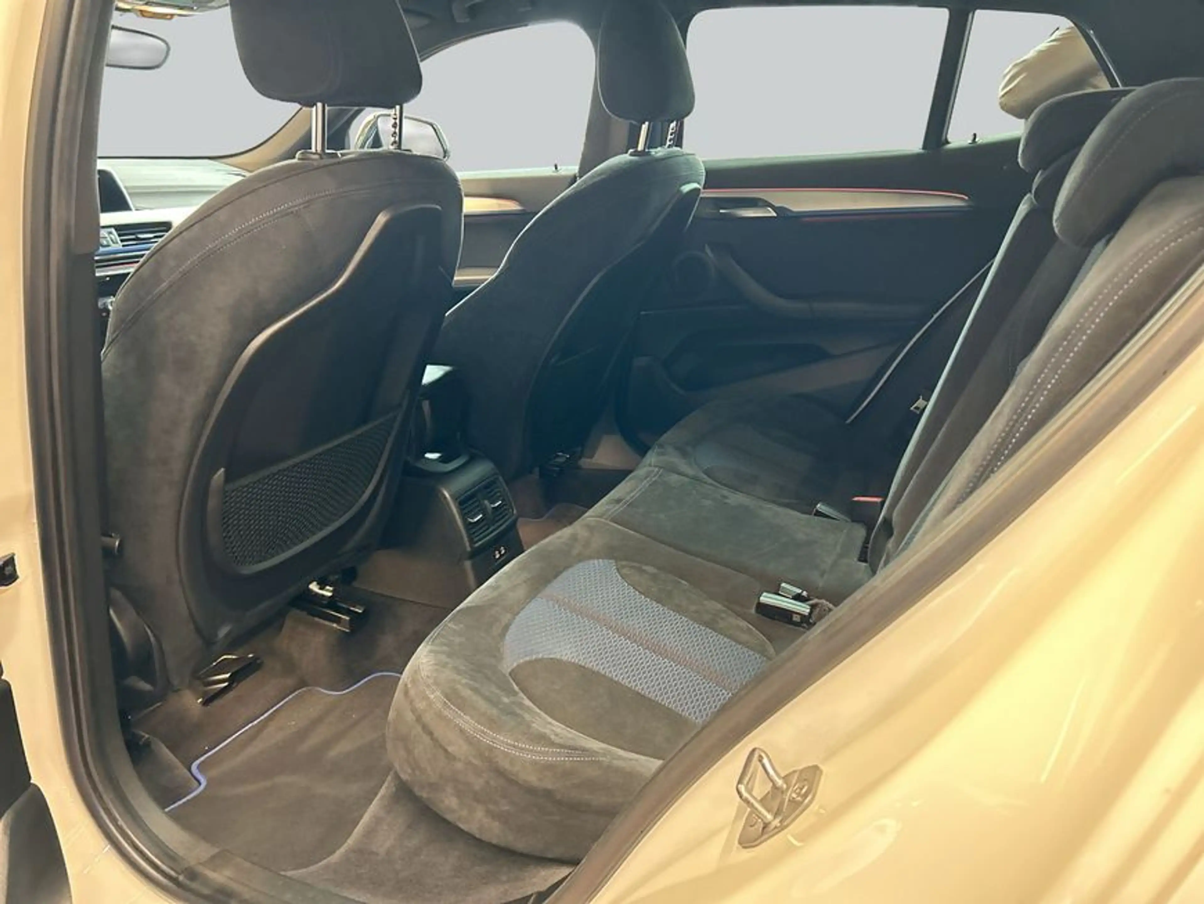 BMW X2 sDrive20i Aut. M Sport *Navi*RFK*SHZ* — photo 12