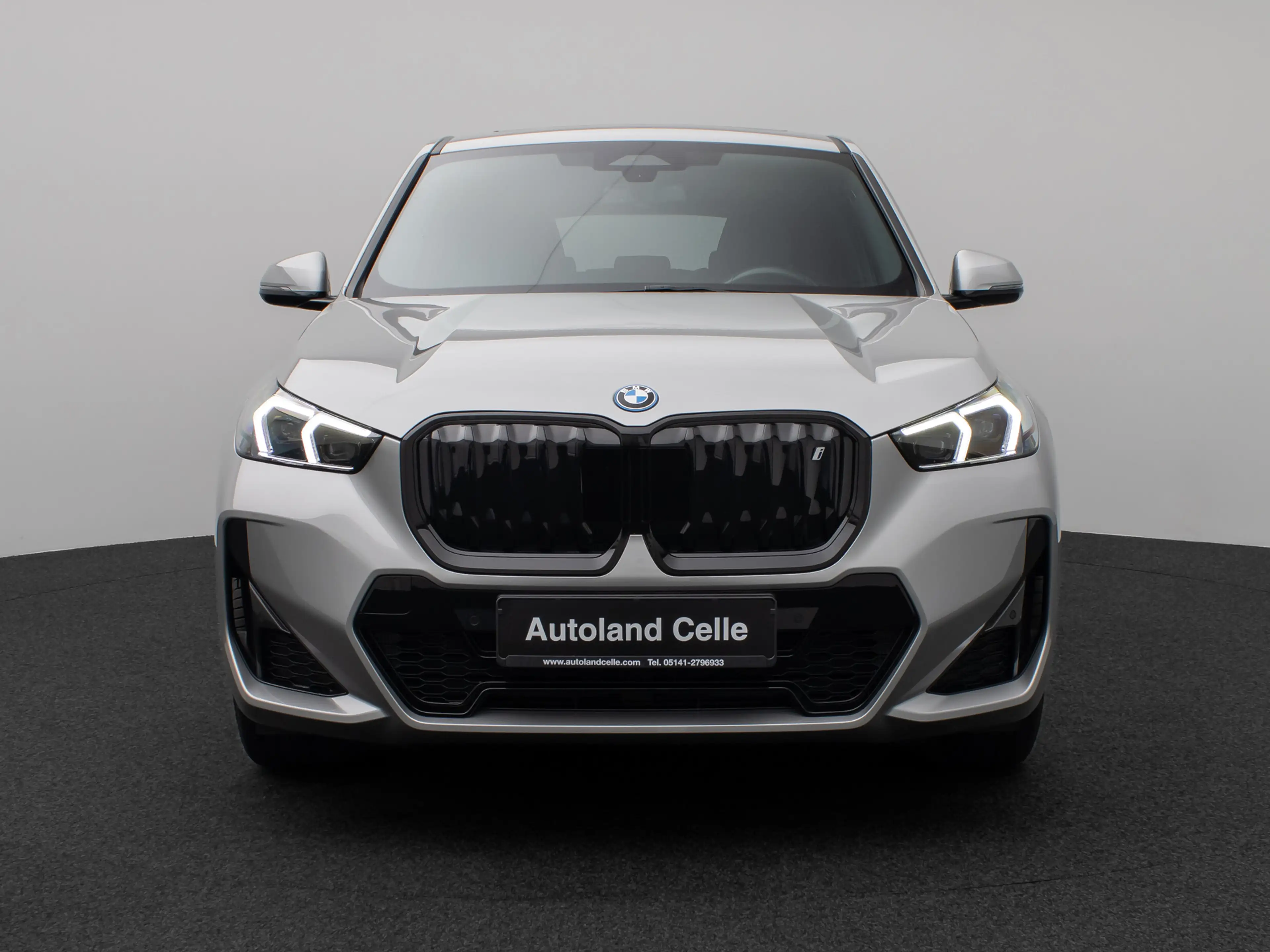 BMW iX1 M Sport Panorama Kamera DAB Komfort LED — photo 2