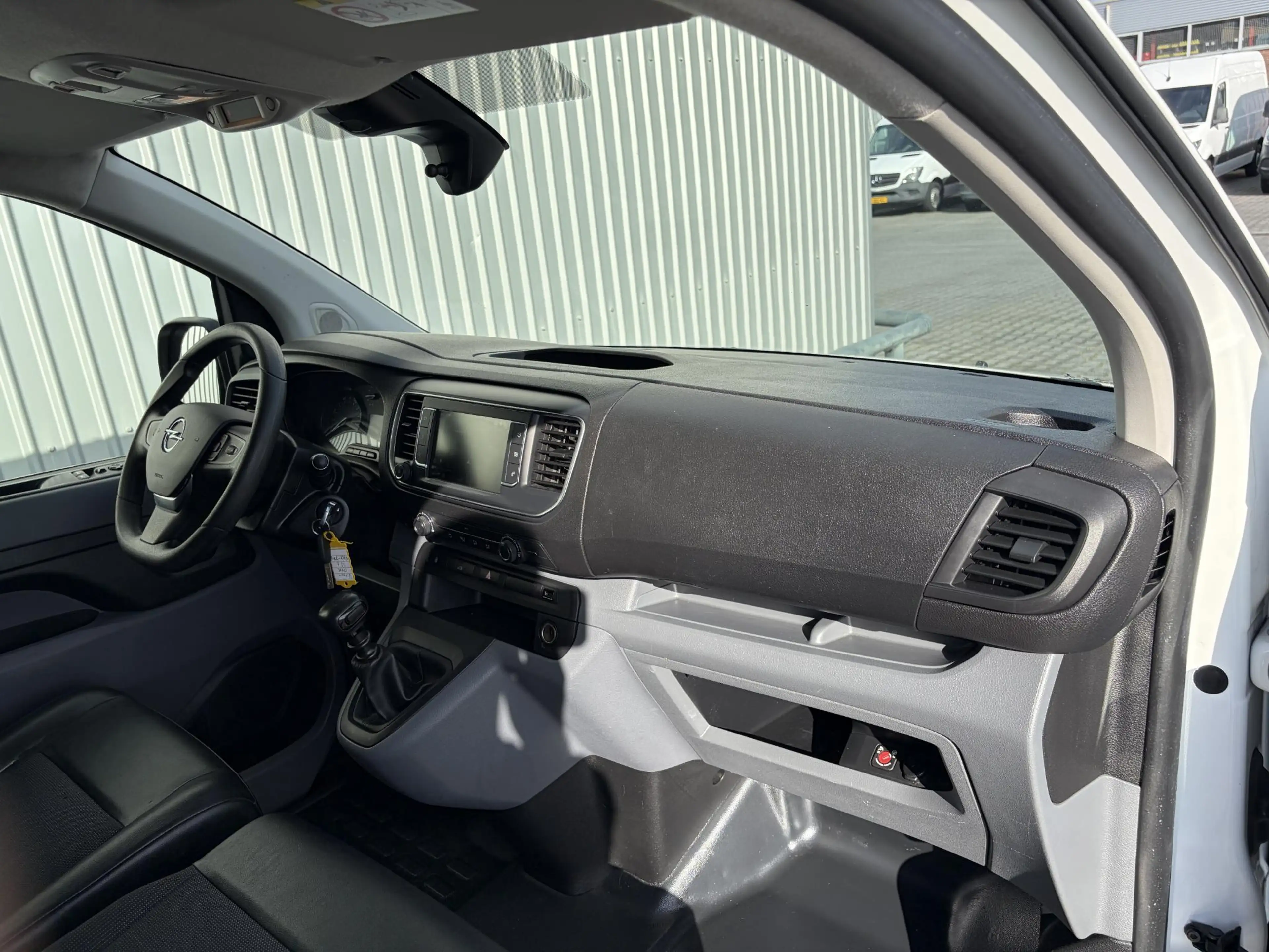 Opel Vivaro 1.5 CDTI L3H1 Edition*NAVI*CRUISE*CAM*A/C*TEL*3PER — photo 26
