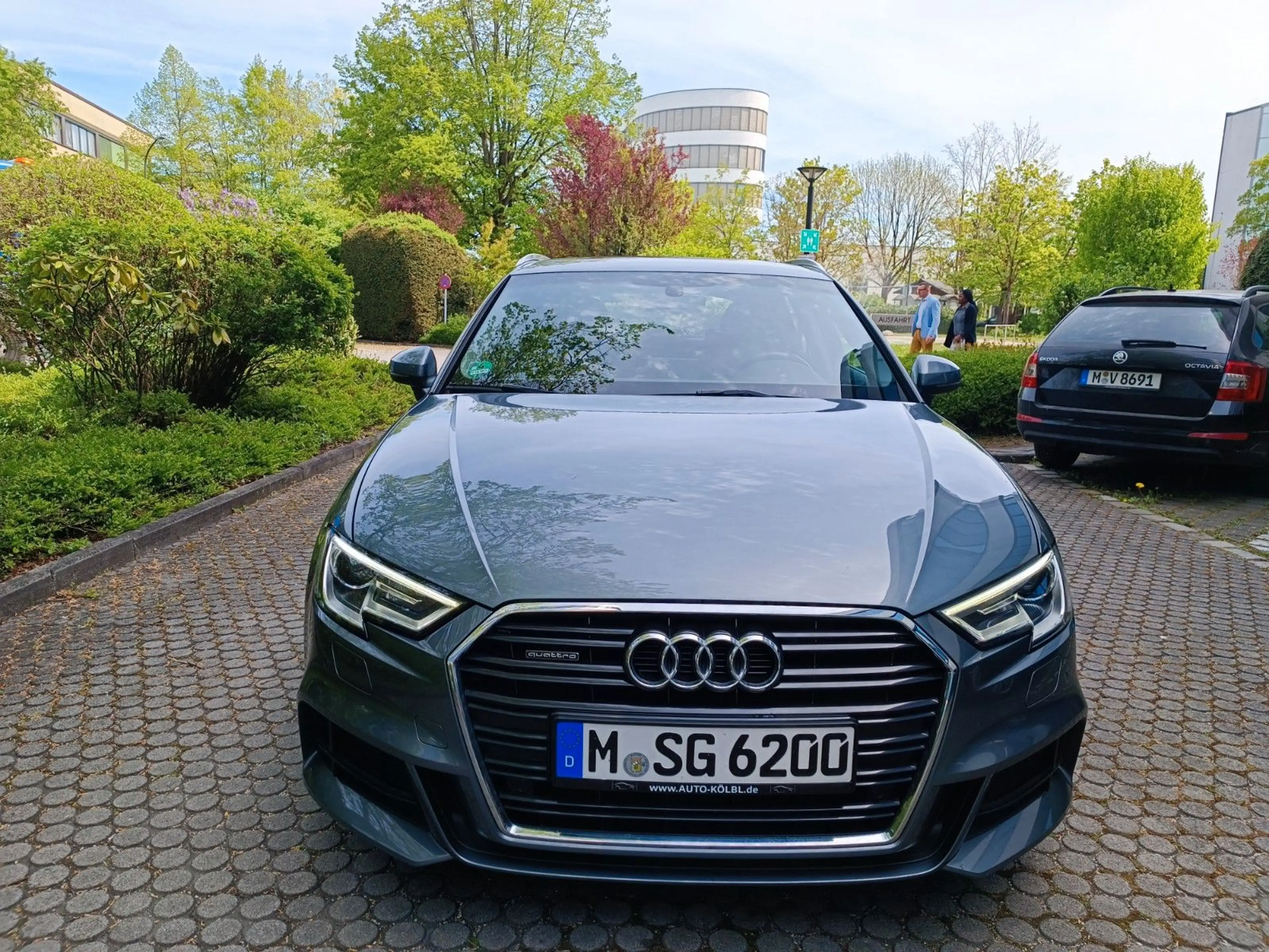 Audi A3 S-Line Sportback Quattro *MwSt *1.Hand *Massage