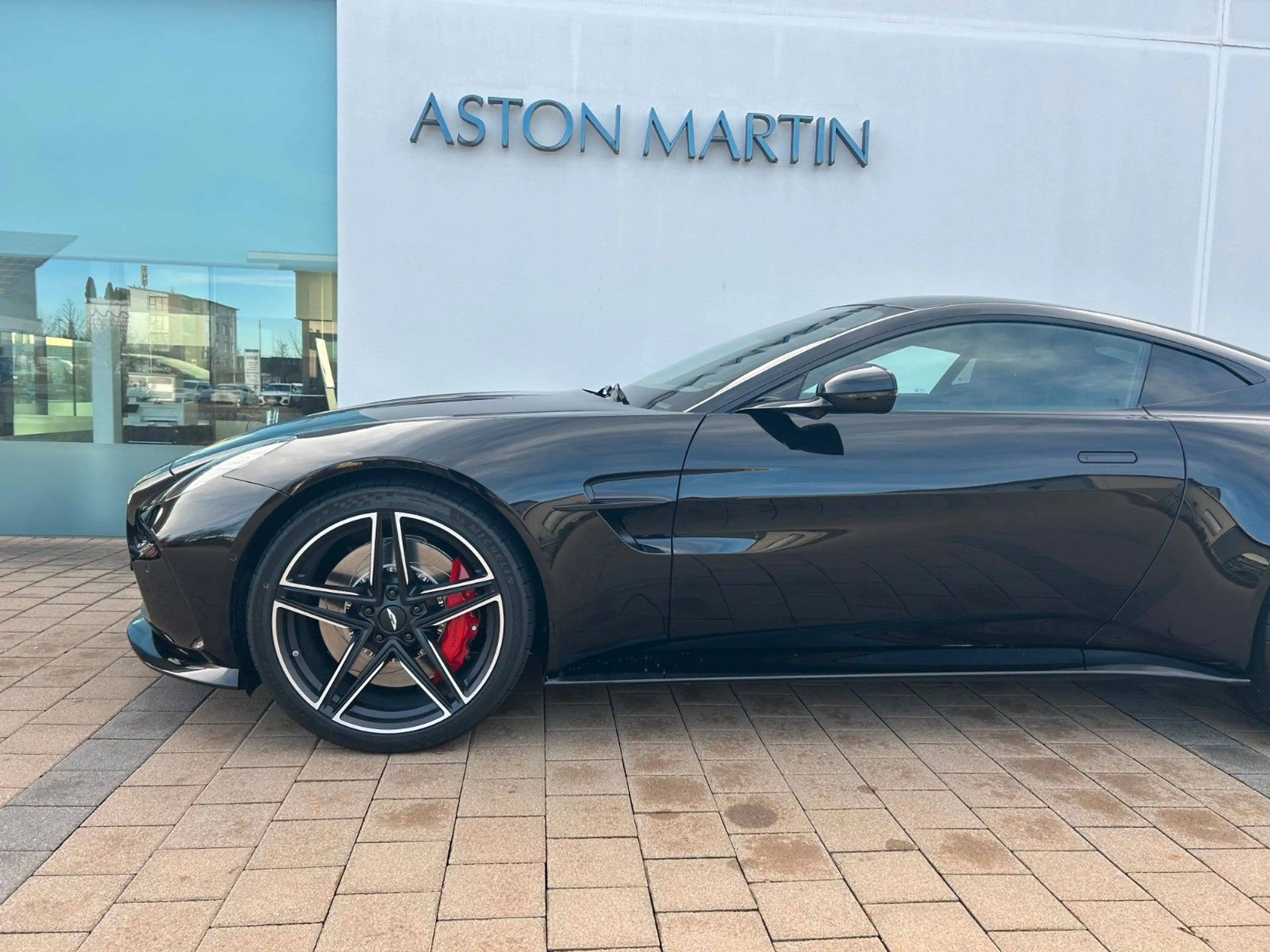 Aston Martin V8 Next Generation — photo 6