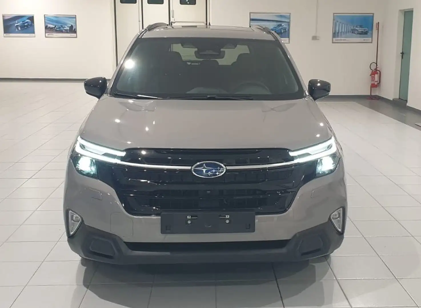Subaru Forester New MY 25 2.0i e-Boxer PREMIUM Gris - 1
