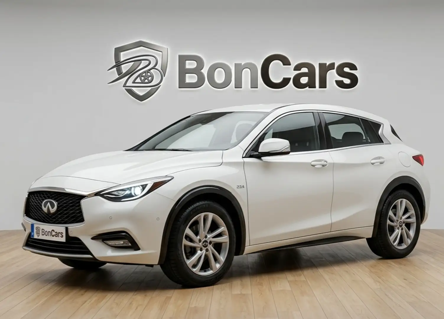 Infiniti Q30 2.2d Premium 7DCT AWD Weiß - 1