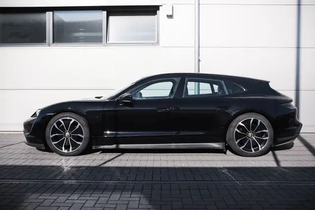 Porsche Taycan Sport Turismo-Pano-PerformBatt.-WP-PASM