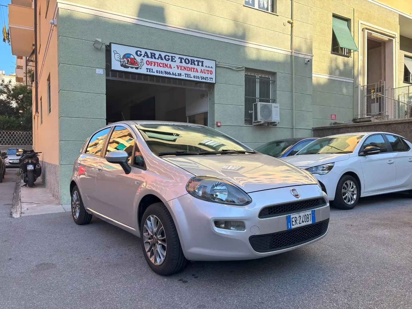 Fiat Punto 1.2 8V 5 porte Lounge UNIPROPRIETARIO Argento - 1