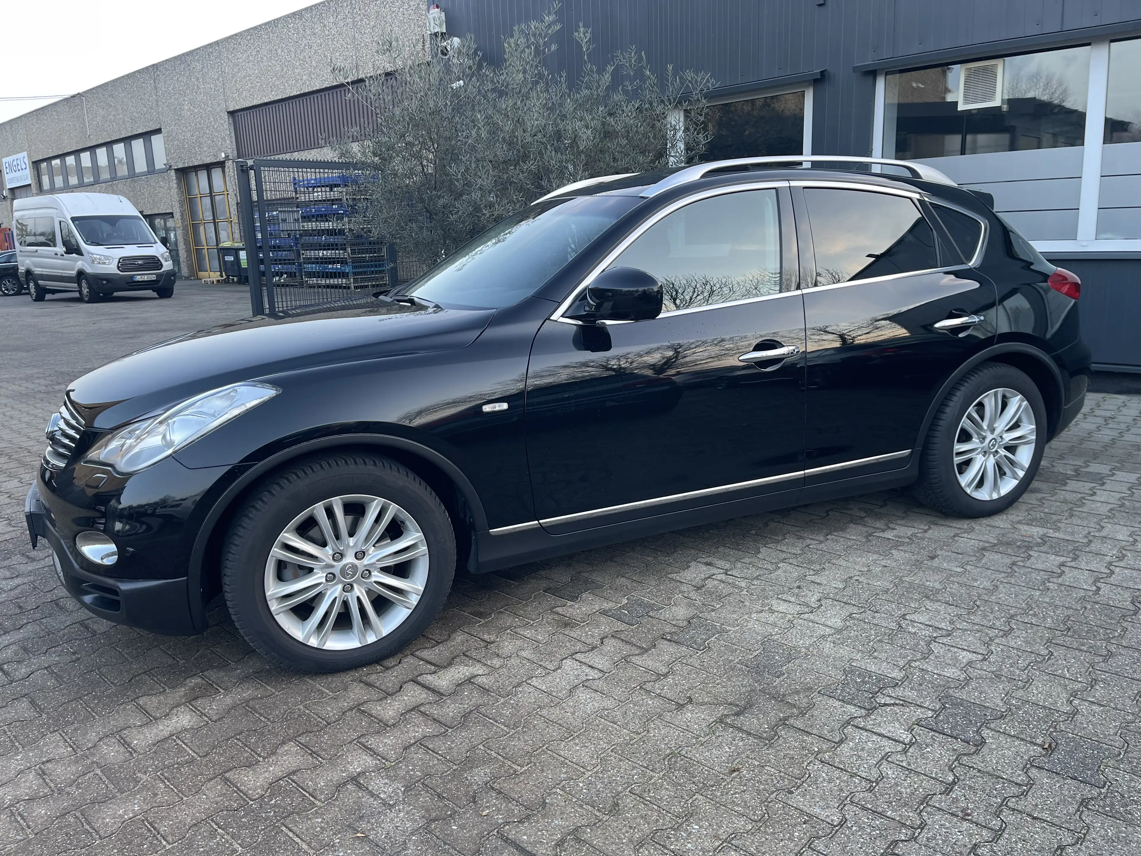 Infiniti EX30 d V6 AWD SUV Automatik Voll Top Gepflegt S-Heft — photo 9