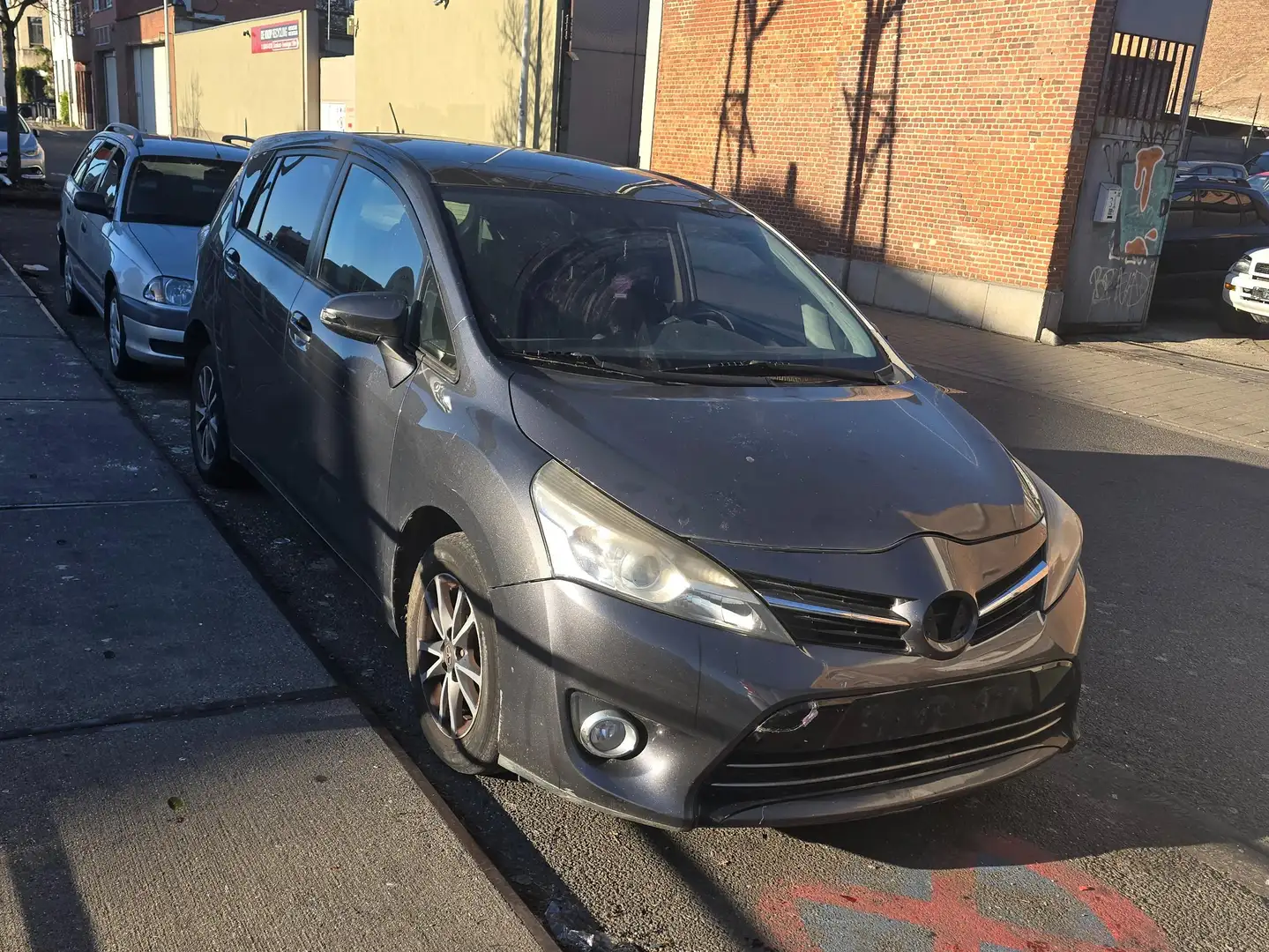 Toyota Verso Verso 1.6 D-4D Optimal Go 7pl. (Fleet) Grijs - 2