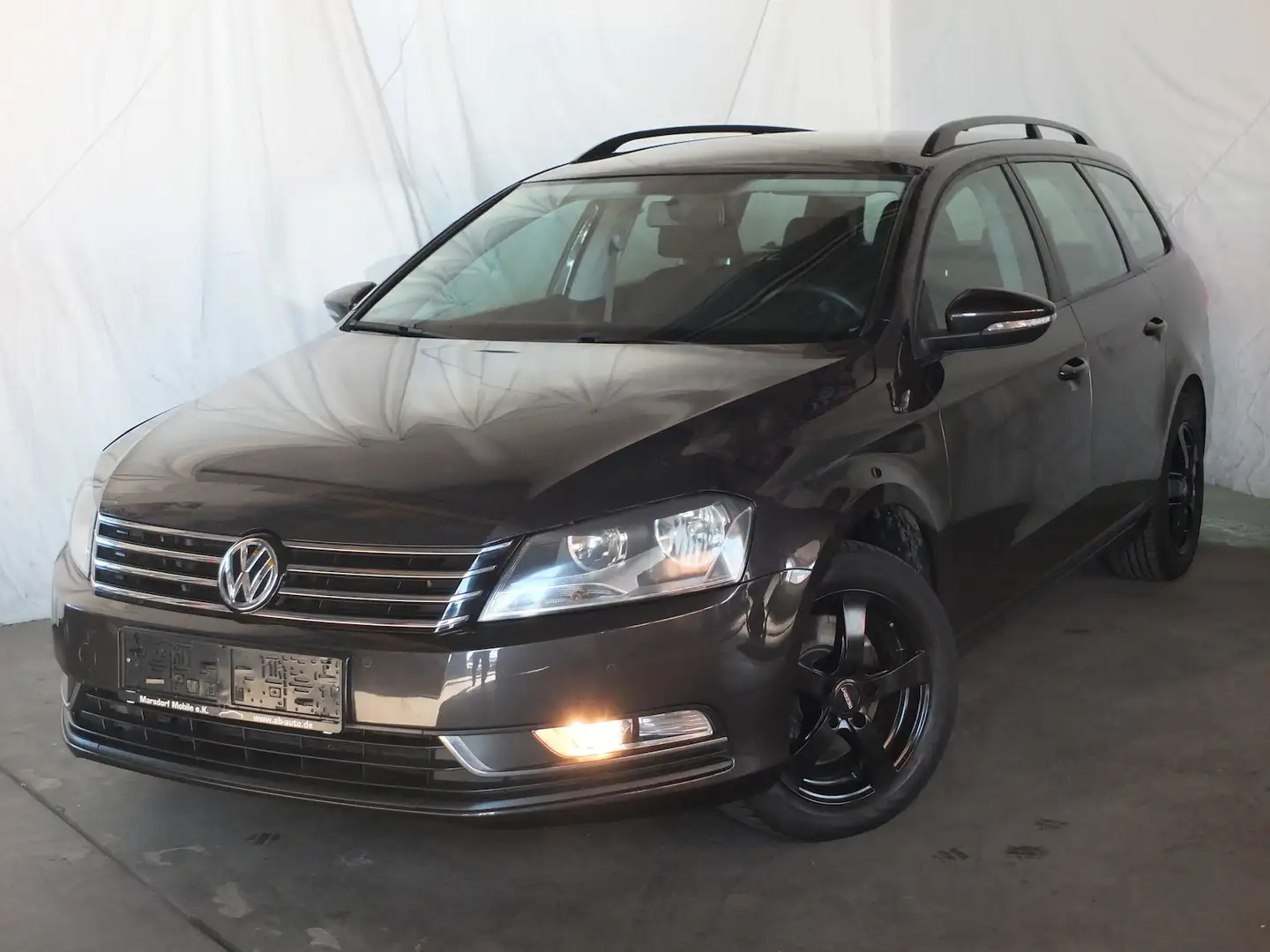 Volkswagen Passat Variant TRENDLINE TSI KLIMA EINPARKHILFE Braun - 1