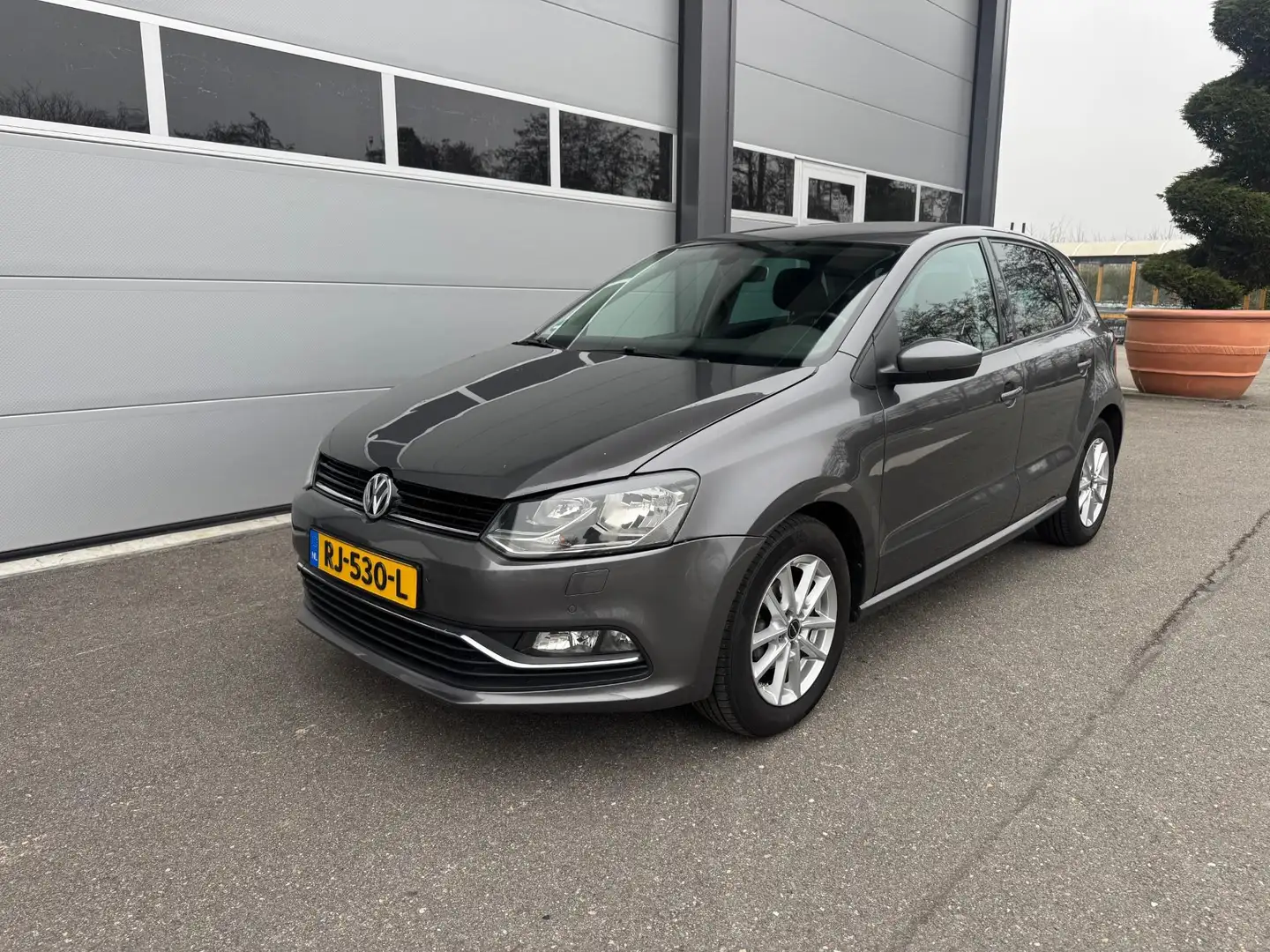Volkswagen Polo 1.4 TDI Comfortline I Automaat I Navi I Stoelverwa Gris - 1