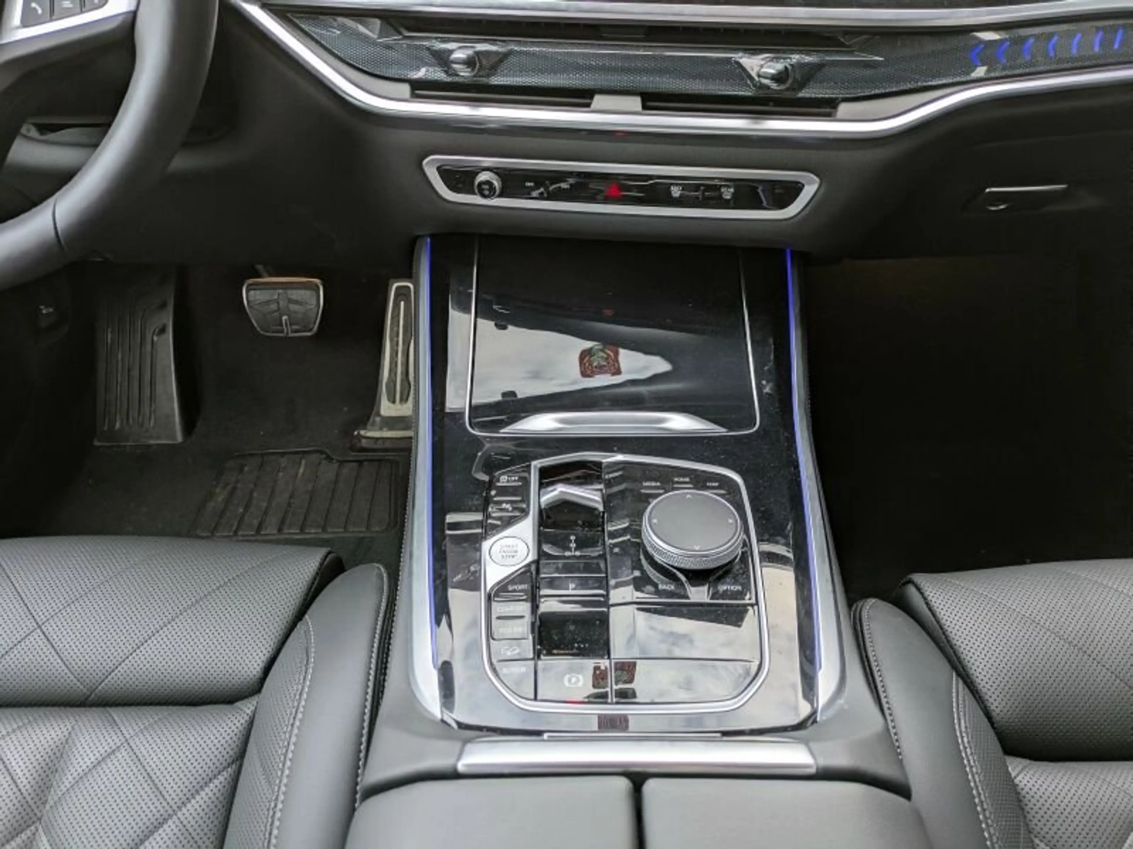 BMW X5 xDrive30d M Sport Panorama. AHK. Sitzbelüft. — photo 10