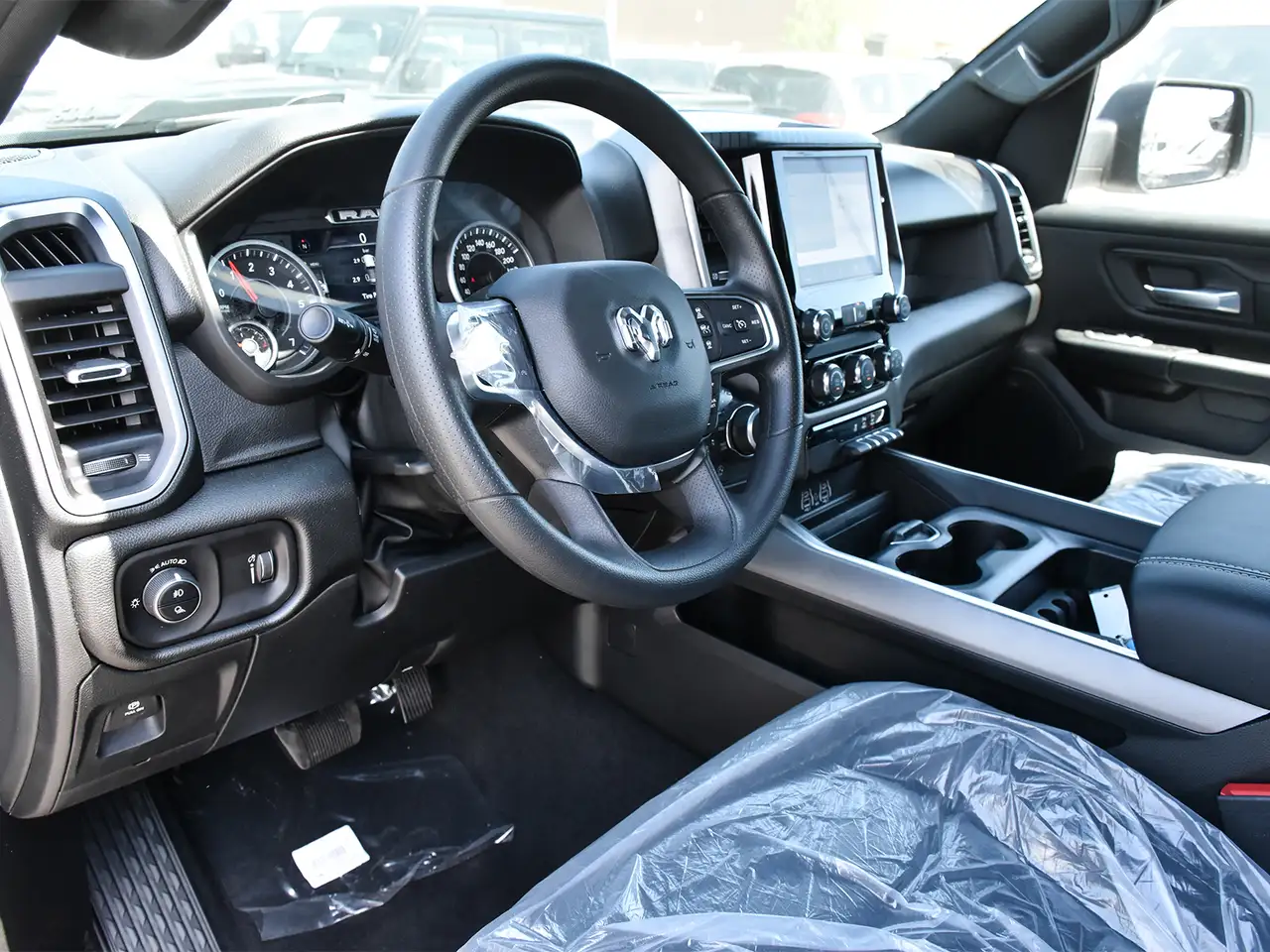 RAM 1500 снимка RAM 1500