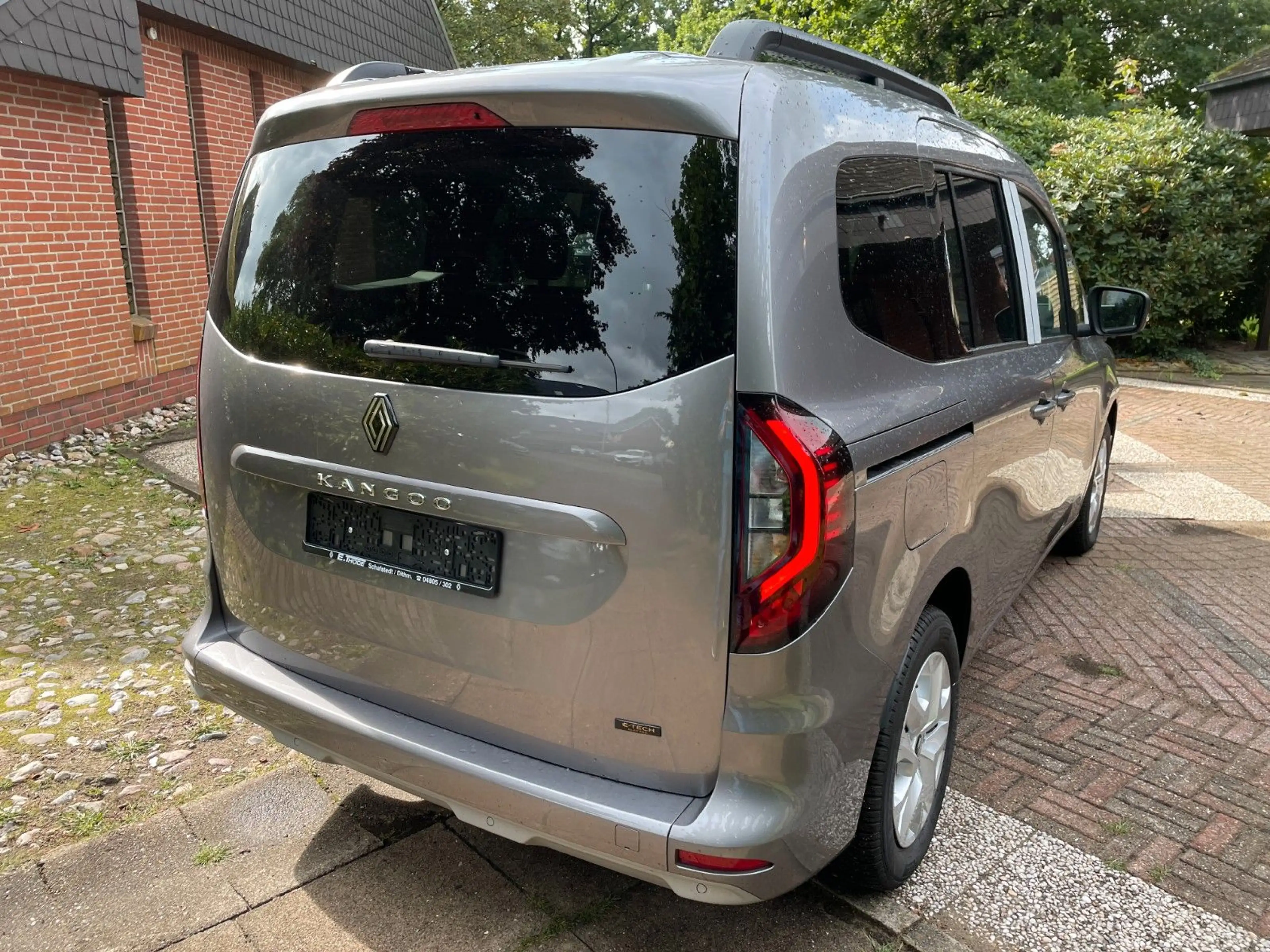 Renault Kangoo III E-Tech Electric Techno — photo 8