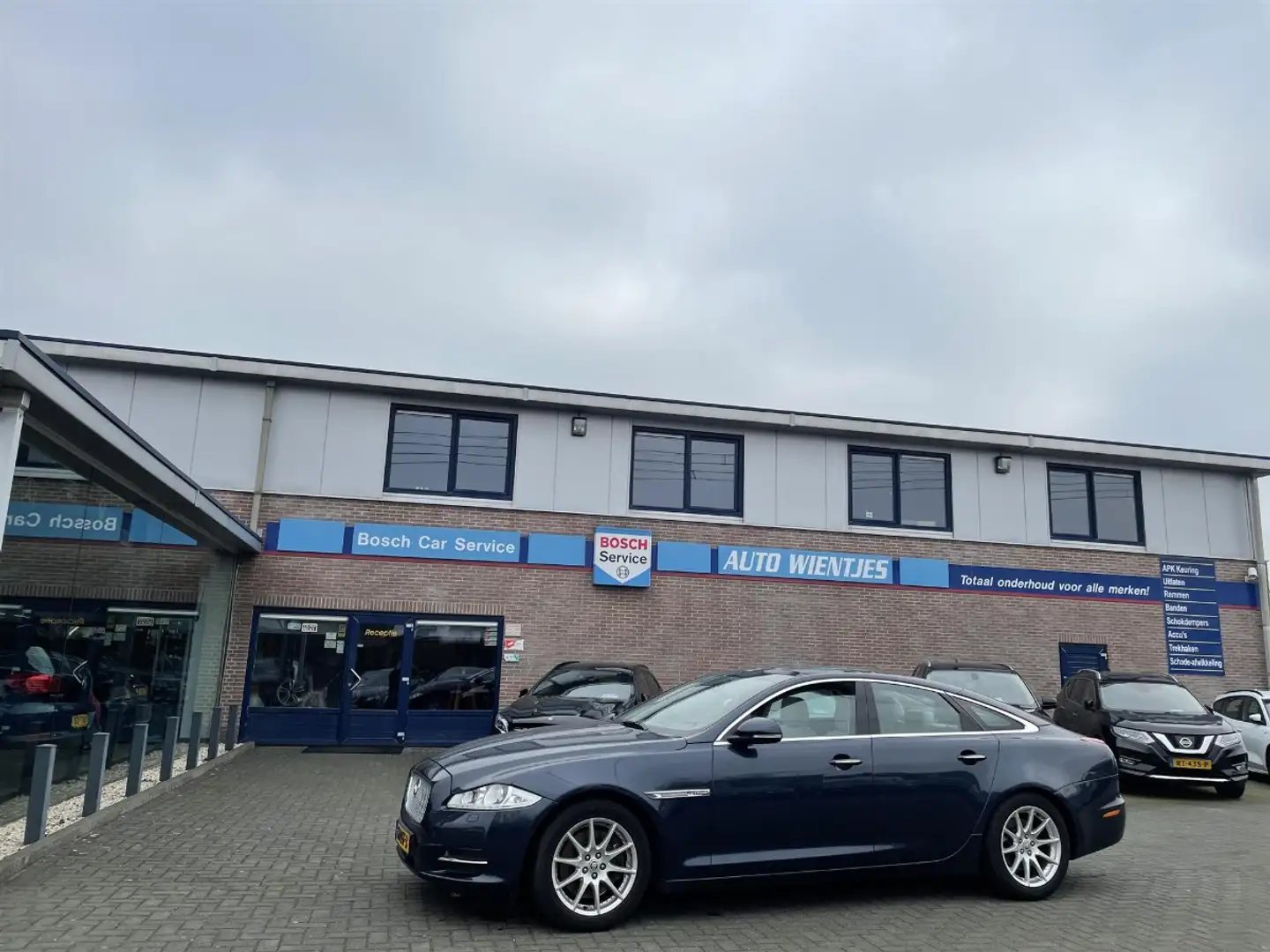 Jaguar XJ 3.0D V6 Aut 202kw | Premium Luxury Mavi - 1