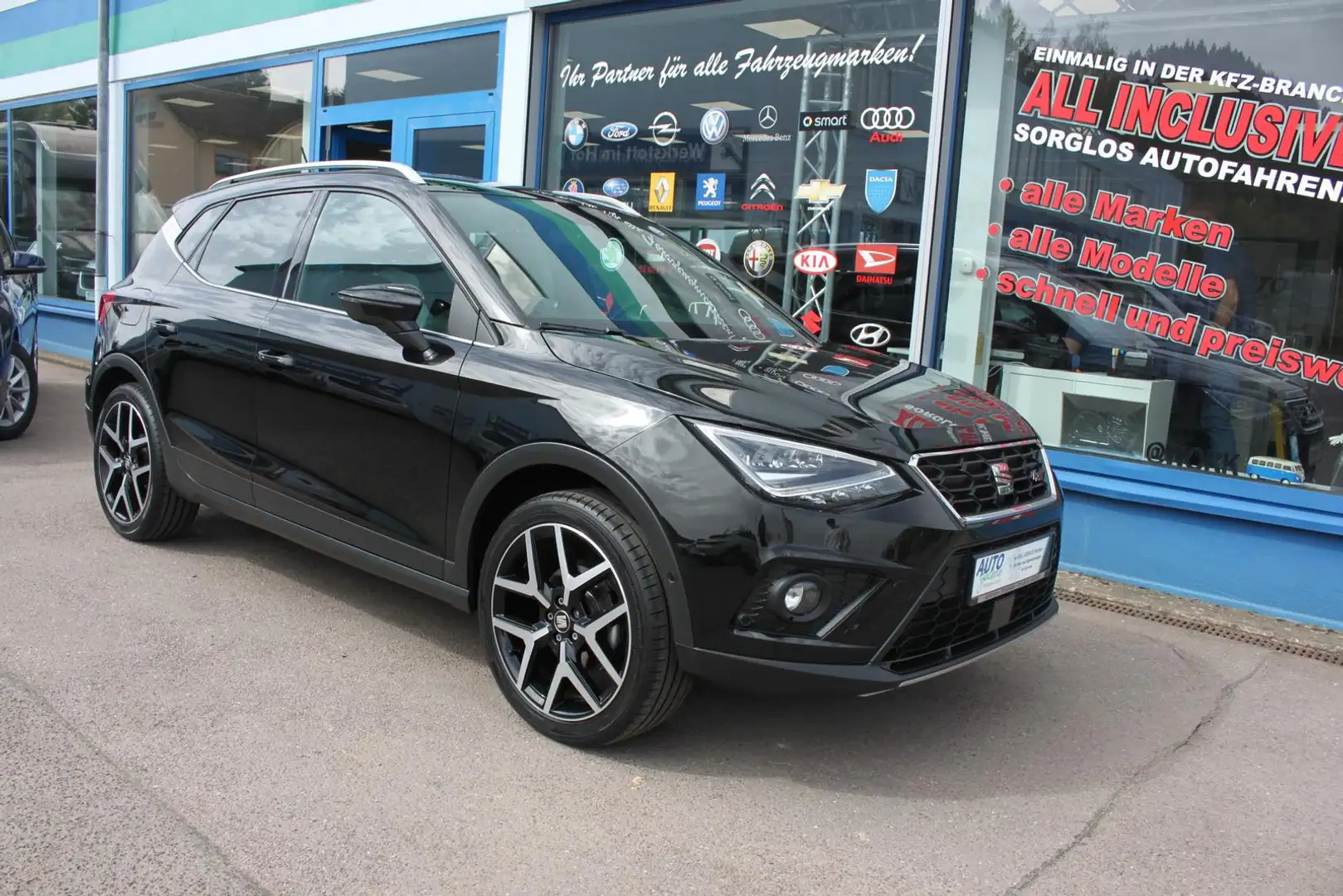 SEAT Arona 1.0 TSI FR Noir - 2