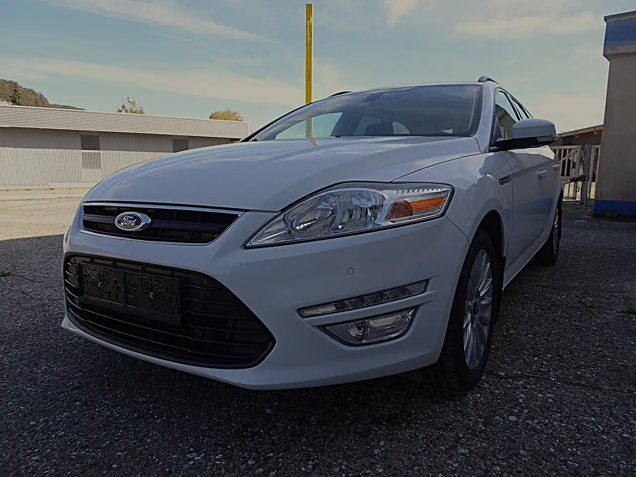 Ford Mondeo Champions Edition 2,0 TDCI — photo 1 of 15