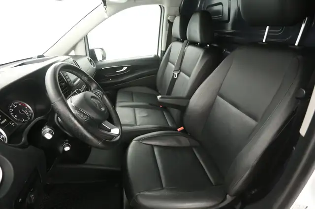 Mercedes-Benz Vito view 11