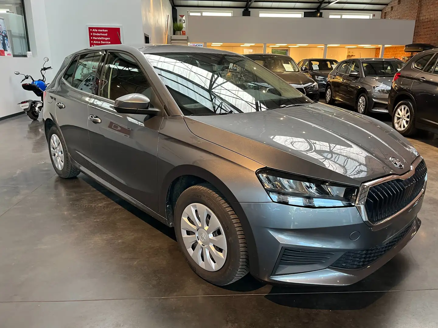 Skoda Fabia 1.0 TSI Ambition automaat Gris - 1